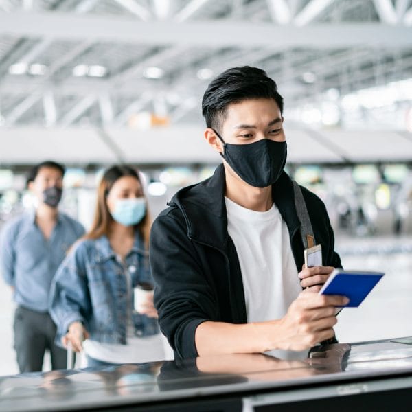 An international travelers arrives in the US